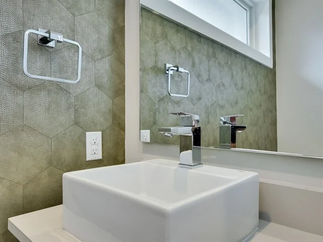 015_Powder Room.jpg