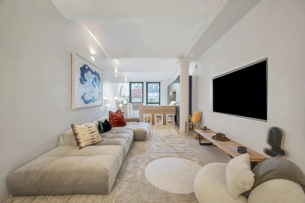 39 East 12th Street, 708