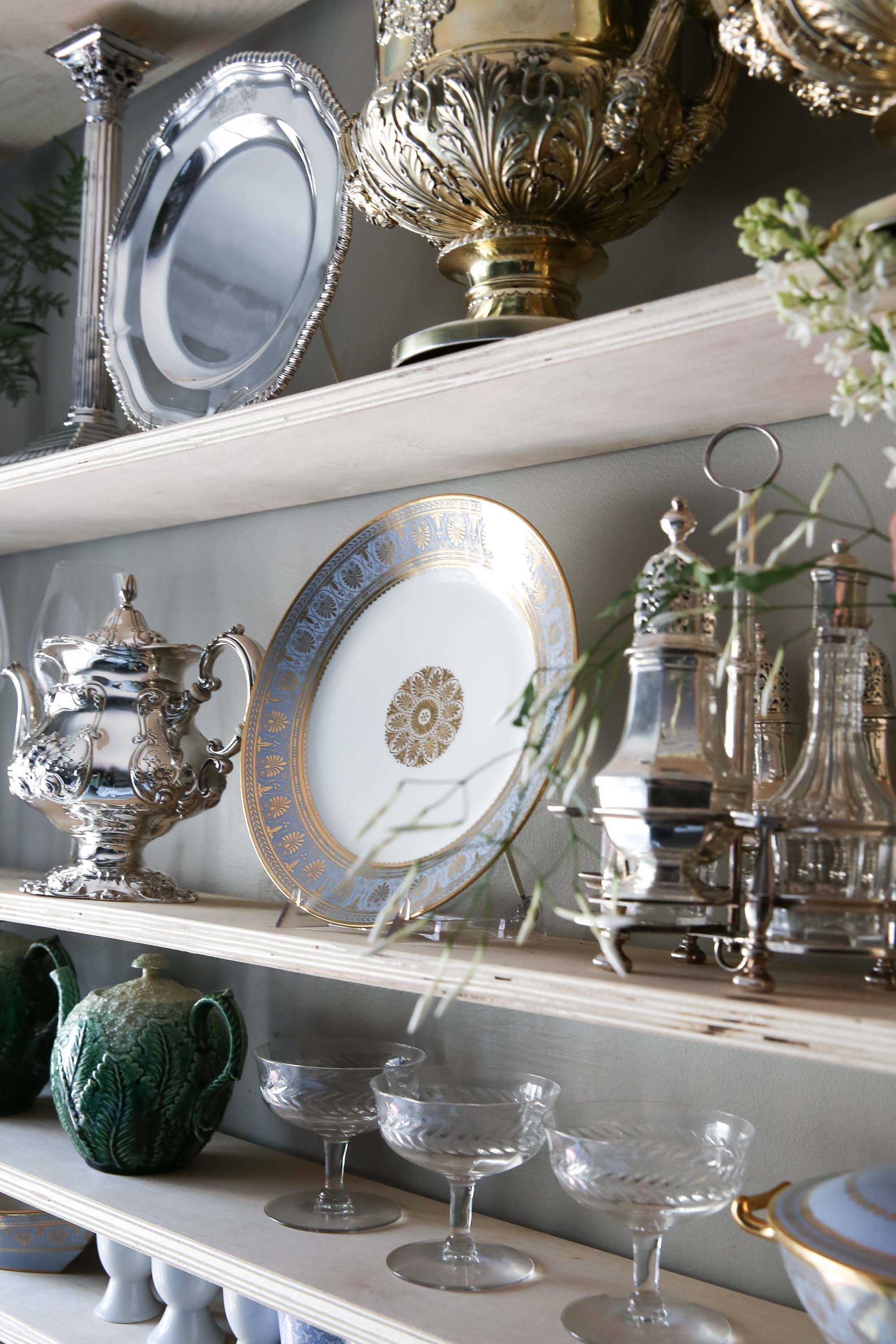 Sothebys_JKim_PropShelf.P16_.jpg