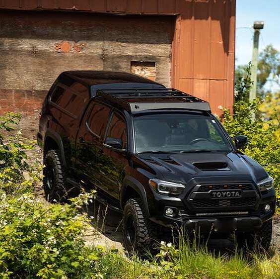 Our 3rd Gen Tacoma roof rack is finally here! Available for both the 4dr and access cab models our roof rack employs the same gutterblock technology as our popular 4Runner racks. Check them out at greenlaneoffroad.com 
#toyota #3rdgentacoma #taco #to