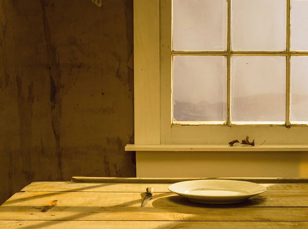 knife_and_Plate 2.jpg