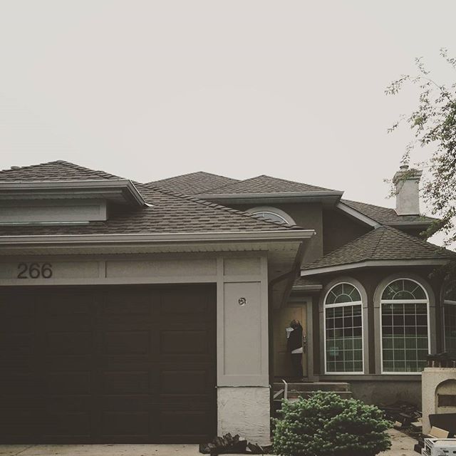 Quick site visit in Diamond Cove this afternoon... Wish it wasn't so gloomy, but this is the best lighting I could find! Everything is coming together so well, despite the weather we've had over the past week. Extensive landscaping is underway in the
