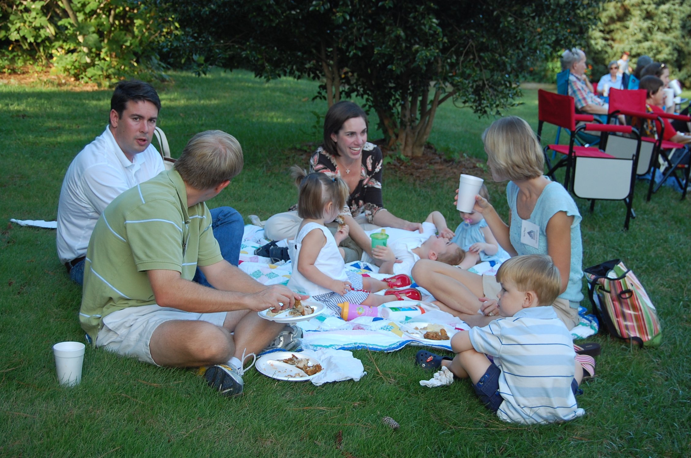 2008 parish picnic (13).JPG