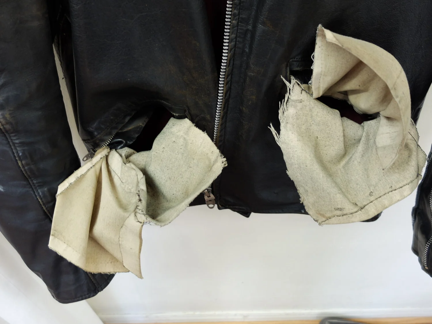 VINTAGE LEATHER JACKET - Replace pockets