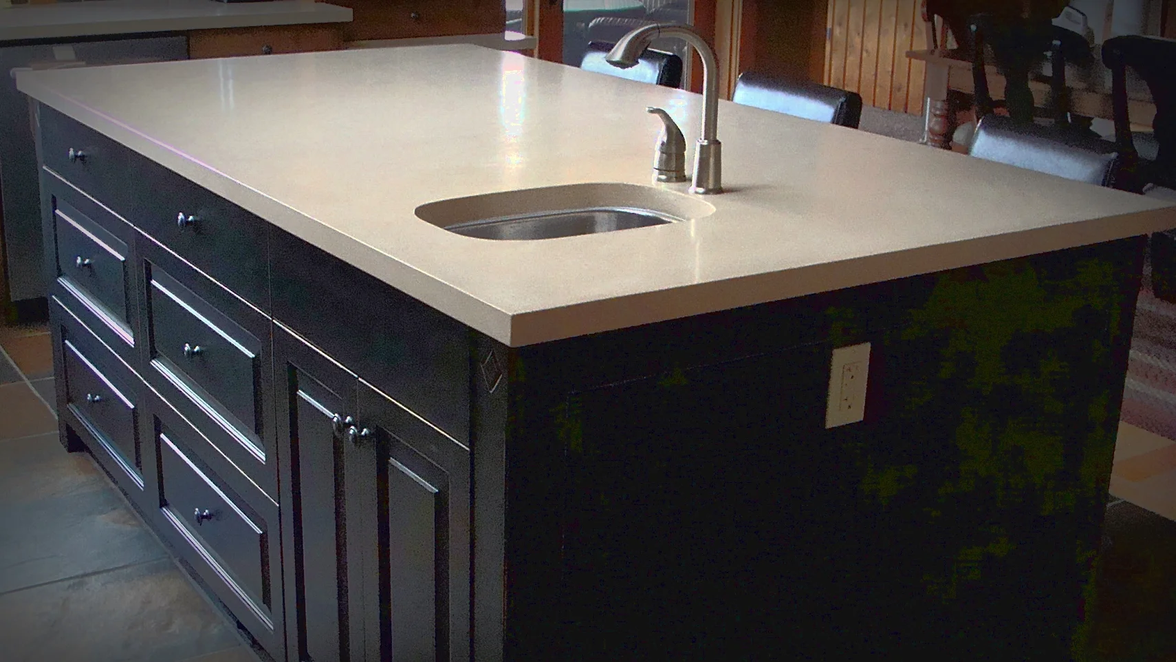 Large Island Top and Sink .JPG