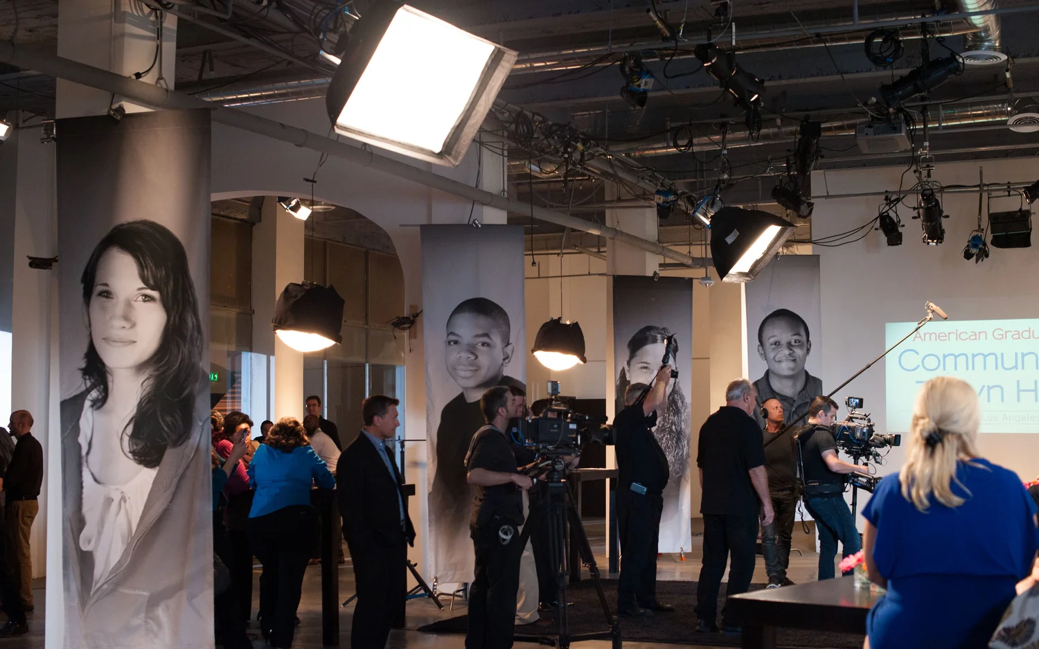 96 Civic Center Studios Terbaik