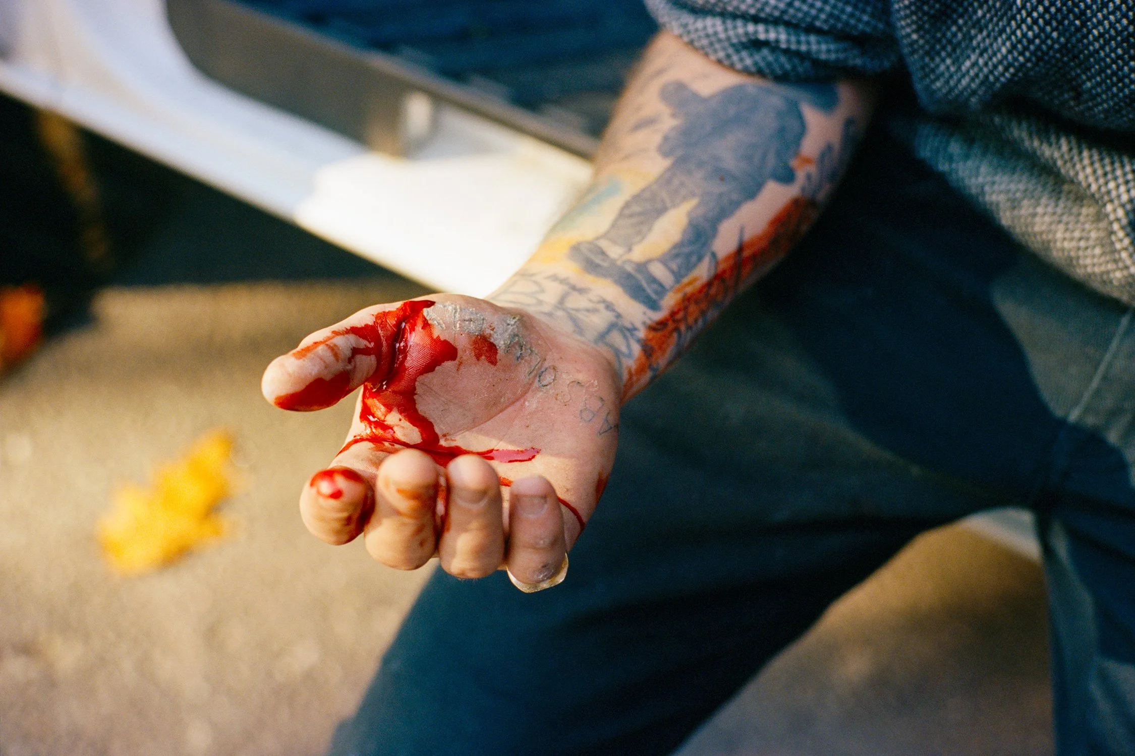 DUSTIN_HAND_RAW_DRUM-Final-RGB-WEB.png