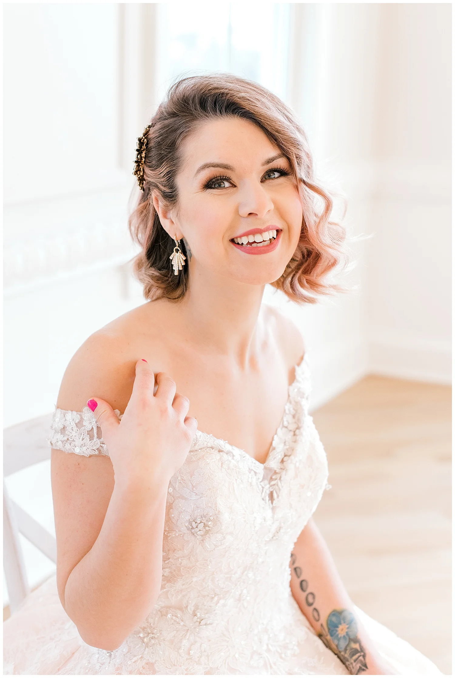 valentines-day-galentines-newport-wedding-photography-queen-annes-loft.-27.jpg
