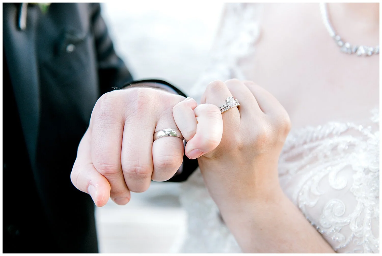 lake-pearl-wrentham-massachusetts-wedding-photography-36.jpg
