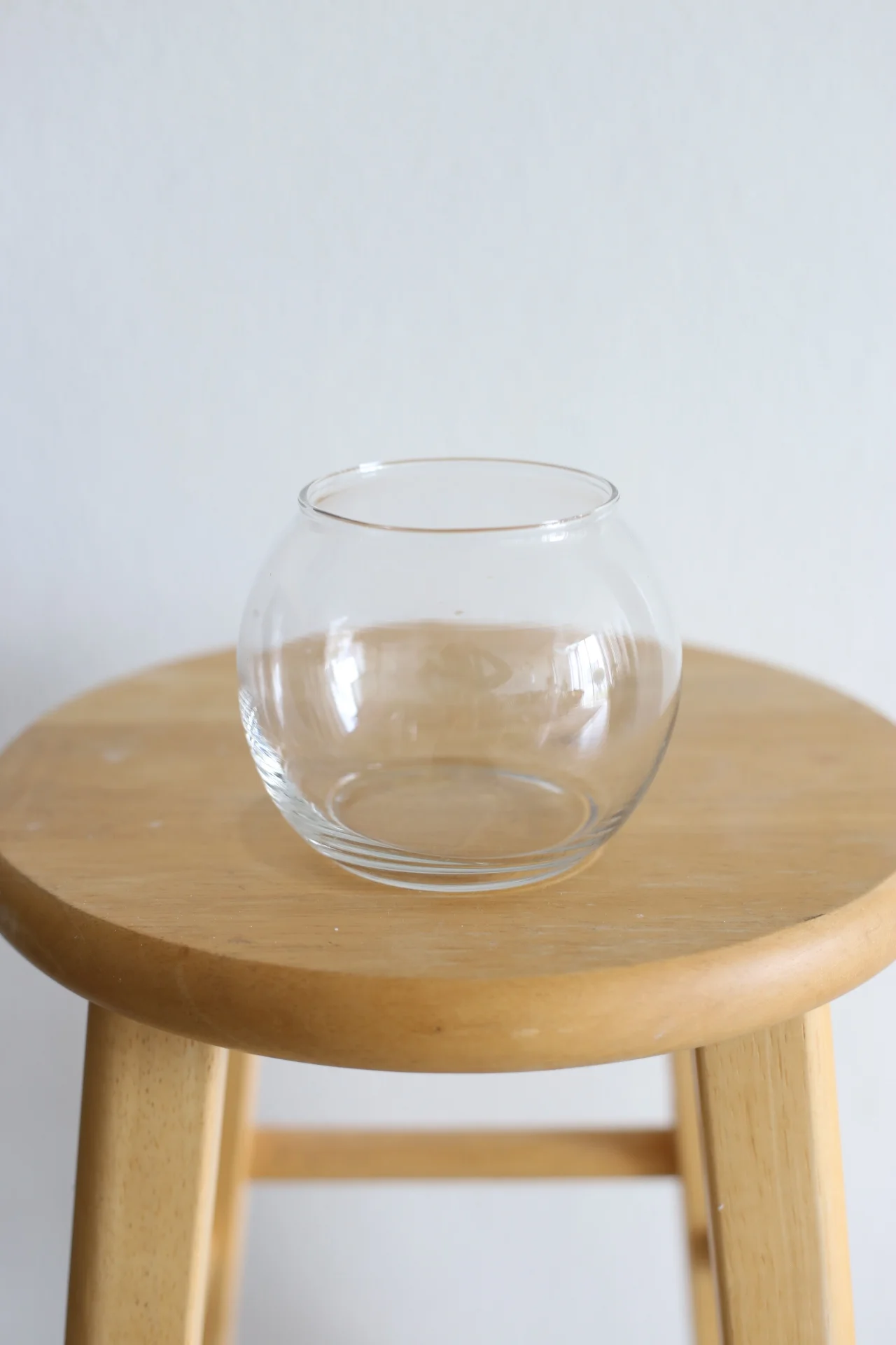 fish bow vase - 4.5" x 3.5" open