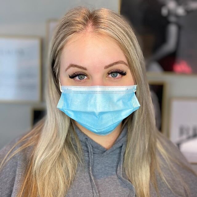 Bringing back that lash game one client at a time! 🙌🏻🤩 Swipe to see the before and after.