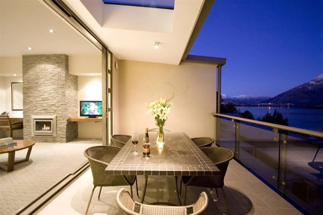 Balcony.jpg