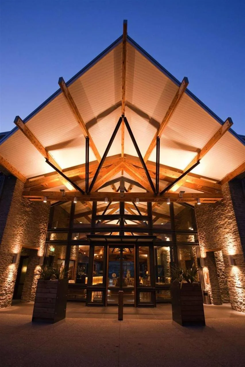 TheReesEntrance.jpg
