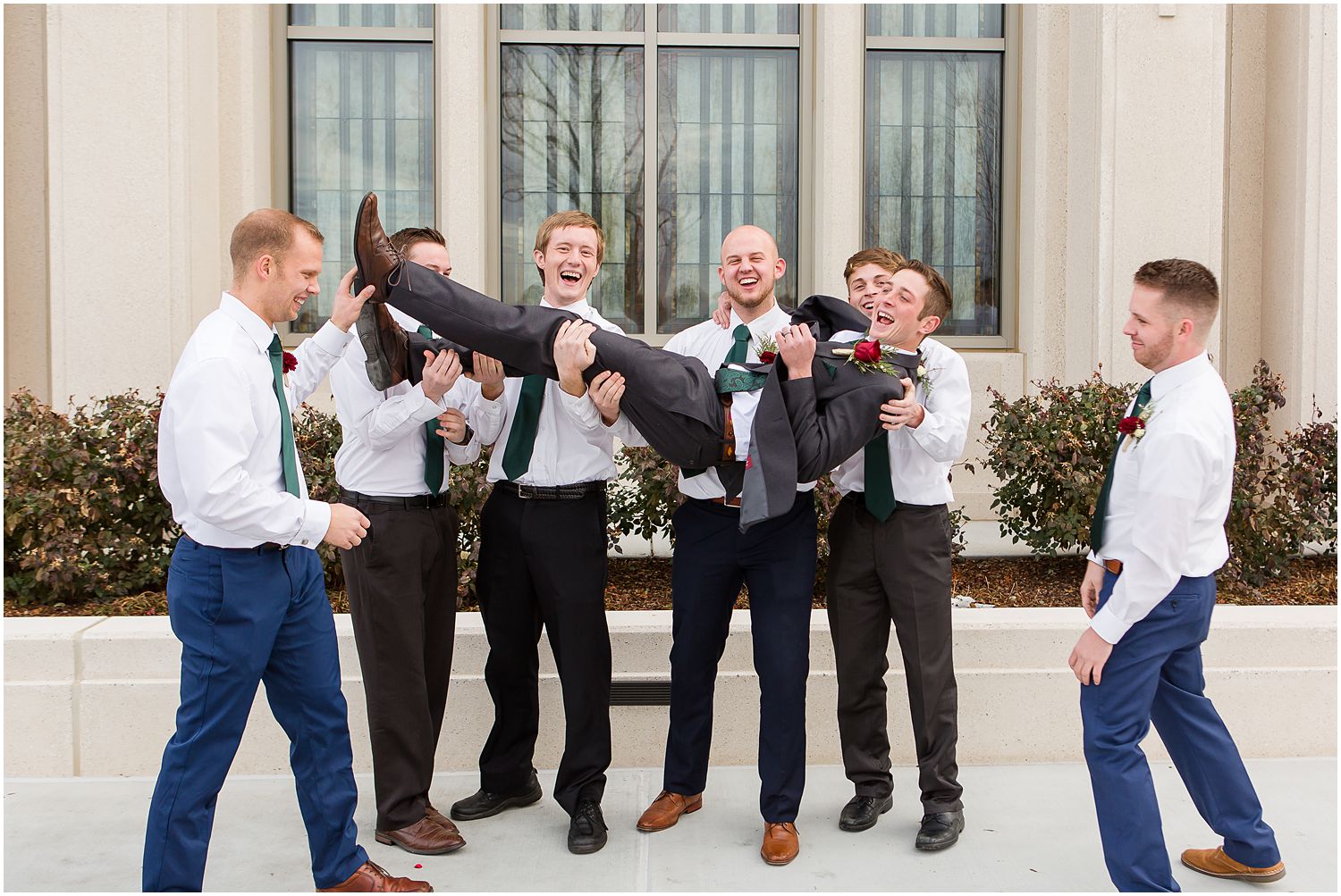 Wedding Photography_Meridian Idaho Temple_Boise Idaho_Red and green_Leah Southwick Photography_0027.jpg