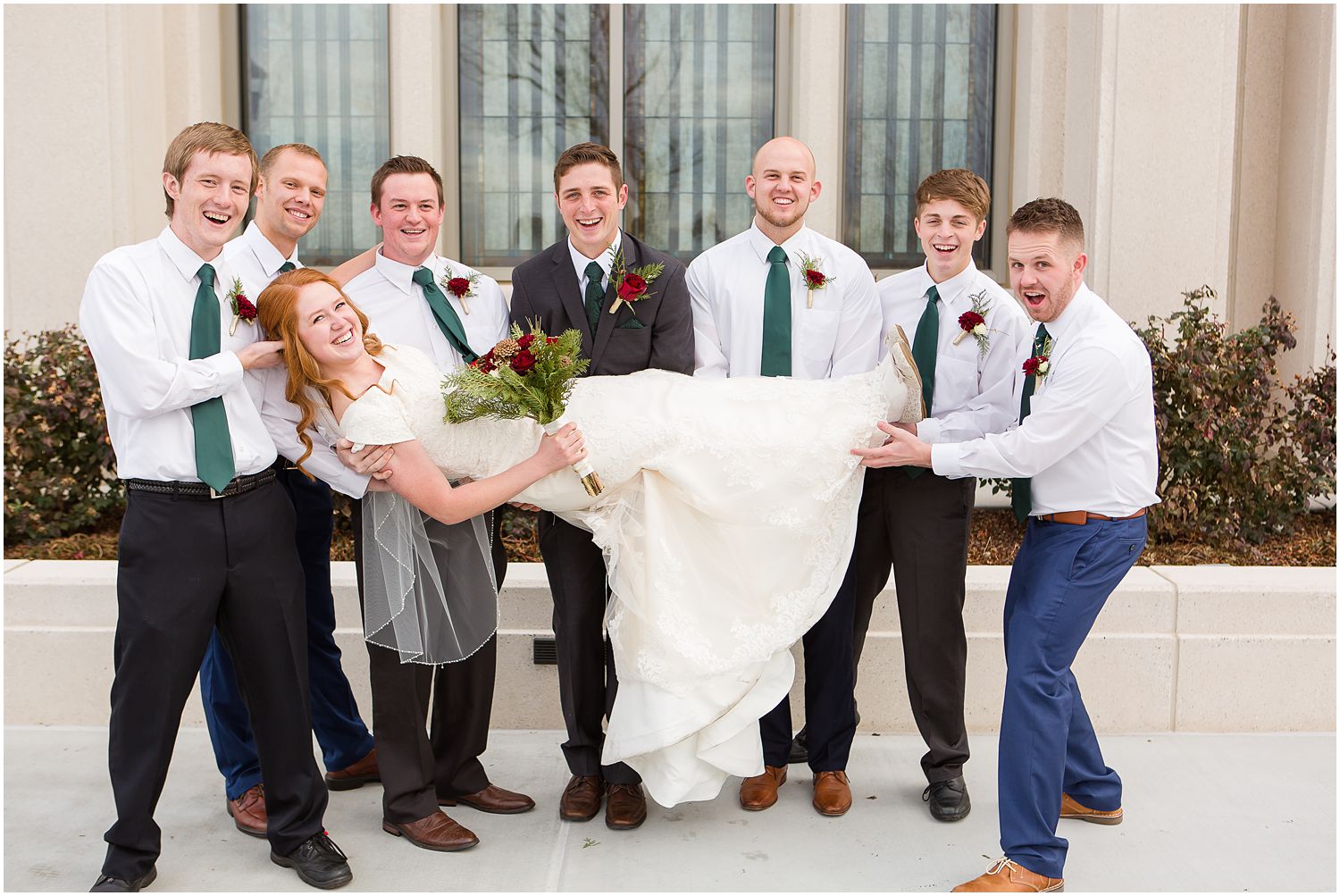 Wedding Photography_Meridian Idaho Temple_Boise Idaho_Red and green_Leah Southwick Photography_0030.jpg