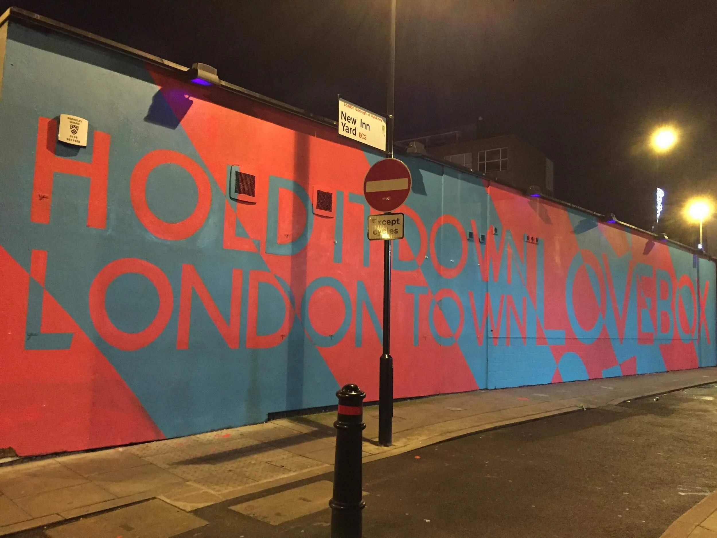 HOLD IT DOWN LONDON TOWN!