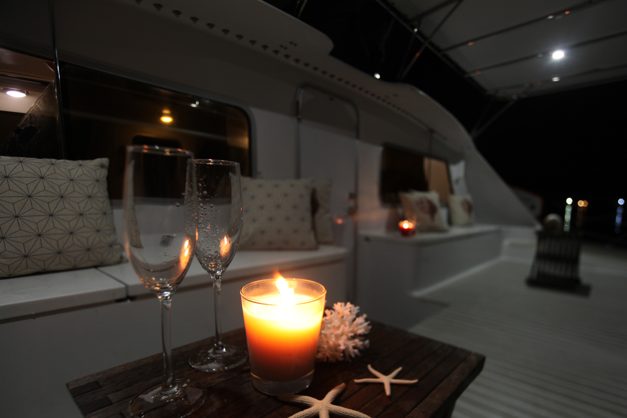 BACK BY NIGHT + TABLE.jpg
