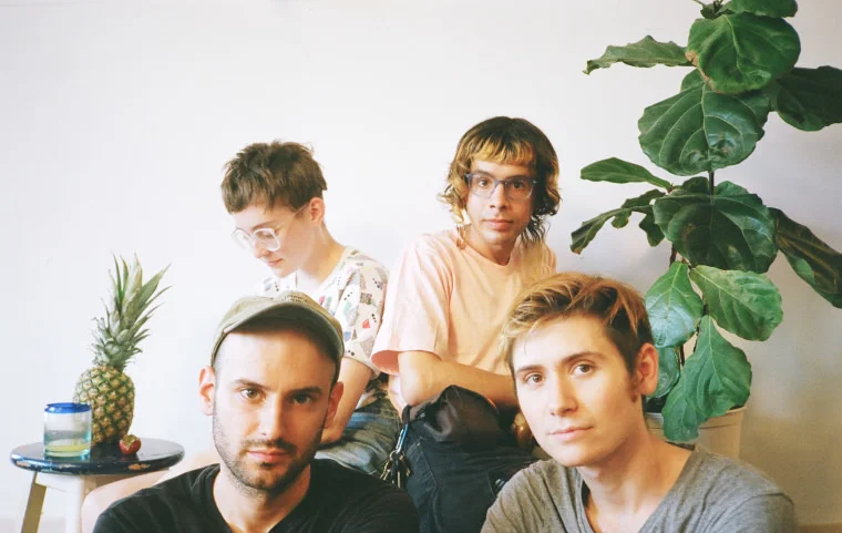 Florist - "Holdly" | Feature Article