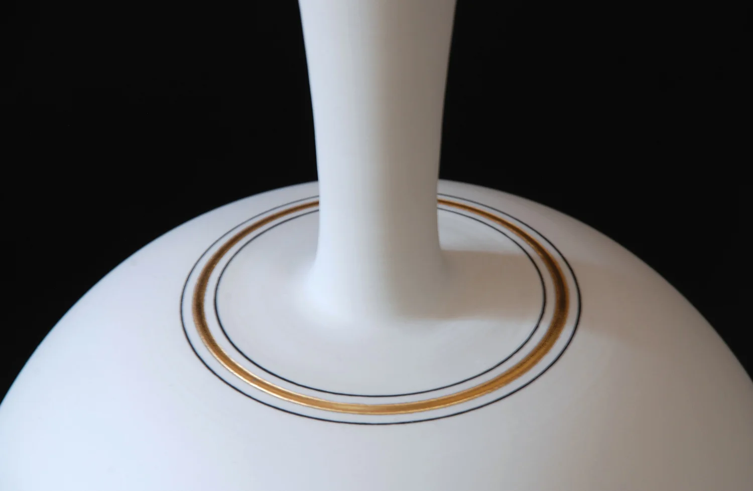 This is a detail view from the previous image 'Jetstream'.