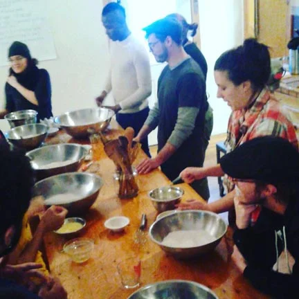EMLA students making Challah