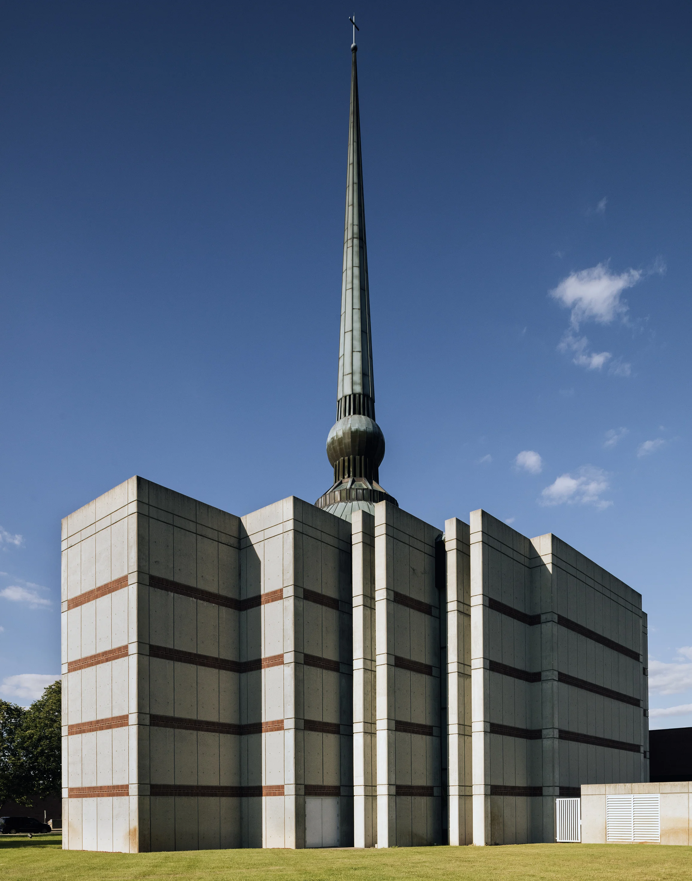 St. Peter's Lutheran Church, designed by Gunnar Birkerts, 1988.