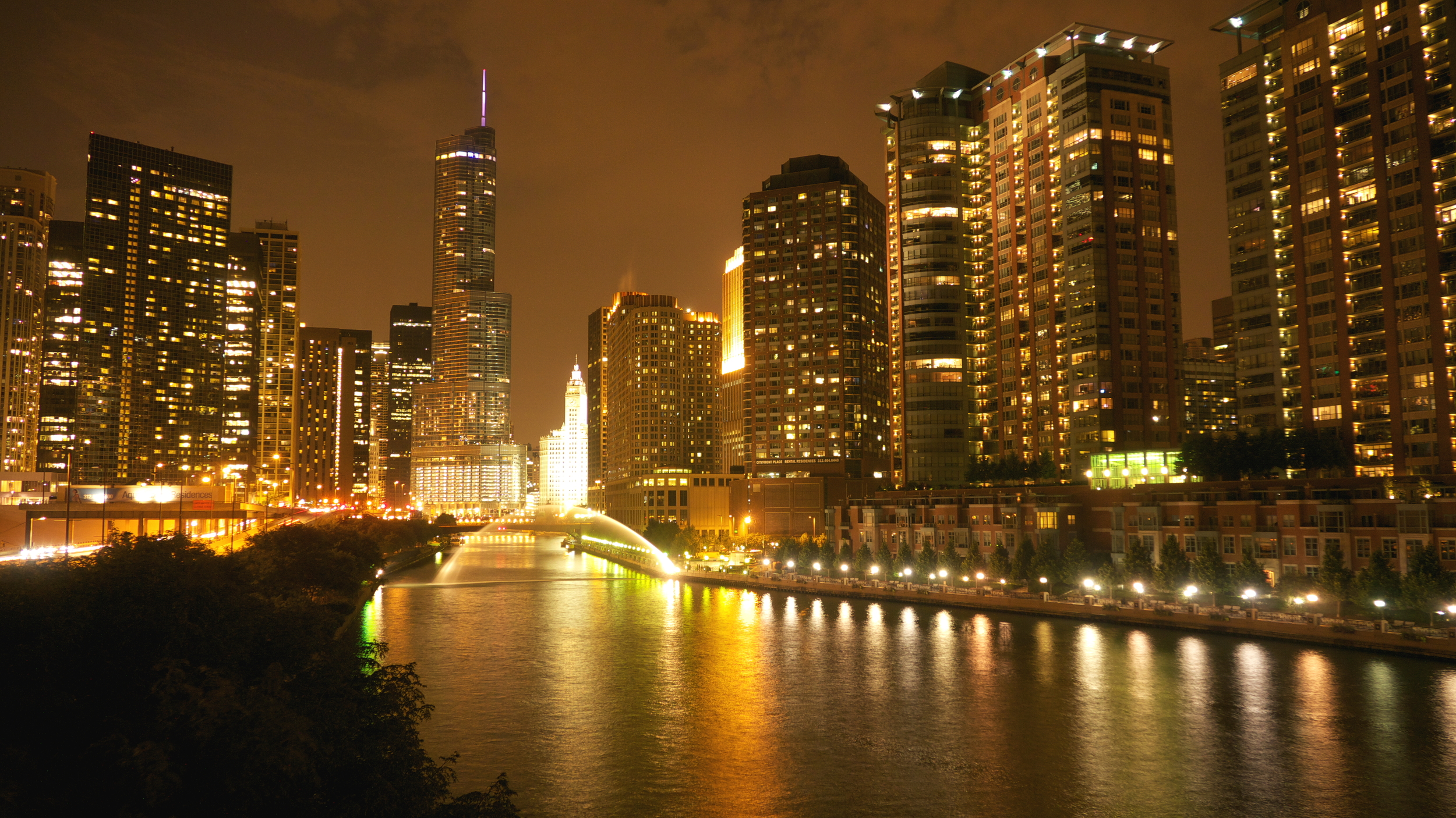 Chicago River NightFinal.JPG