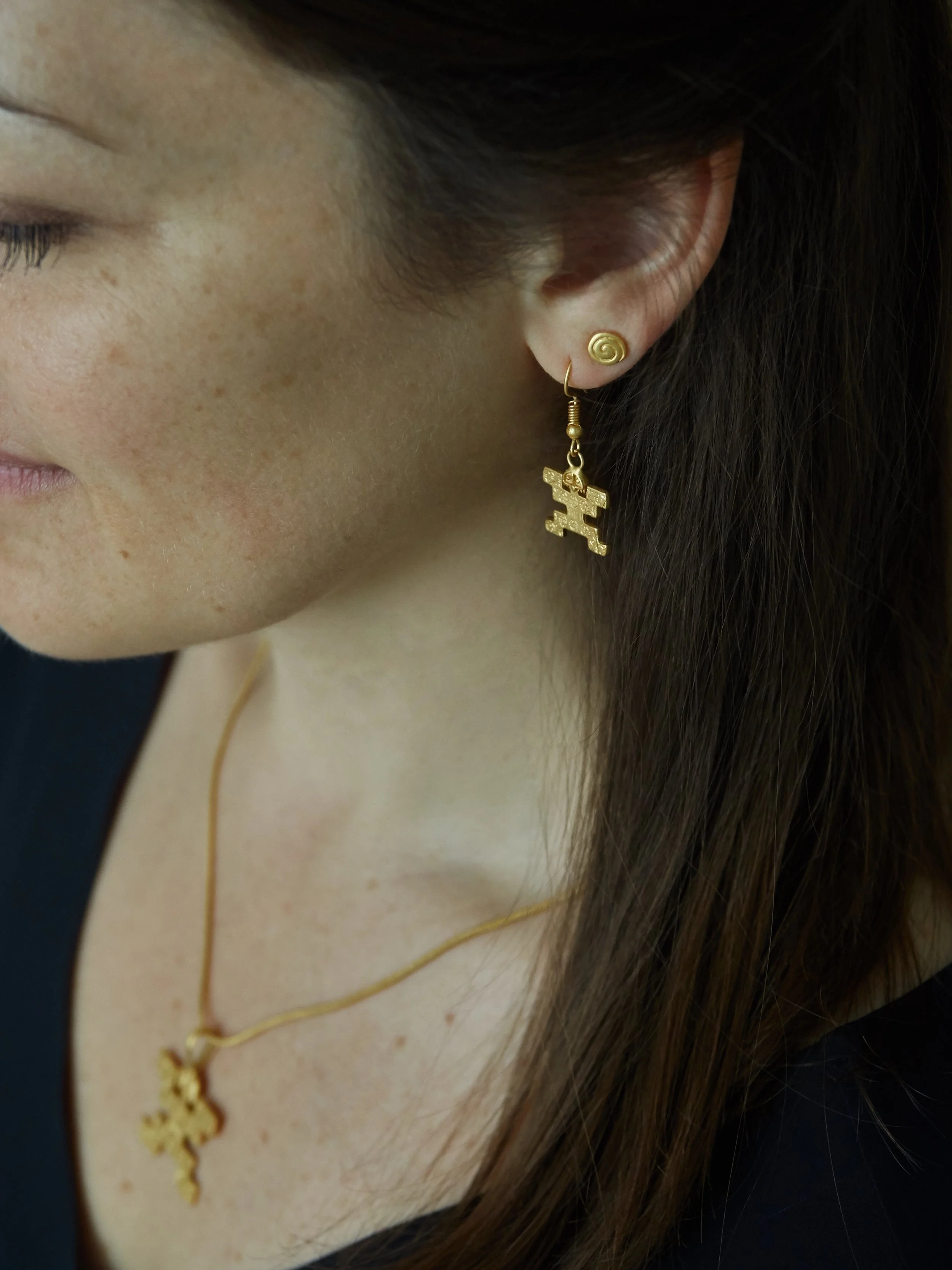tolima-jaguar-man-earrings-matching-pendant-galeria-eldorado-ambart-palma.jpg