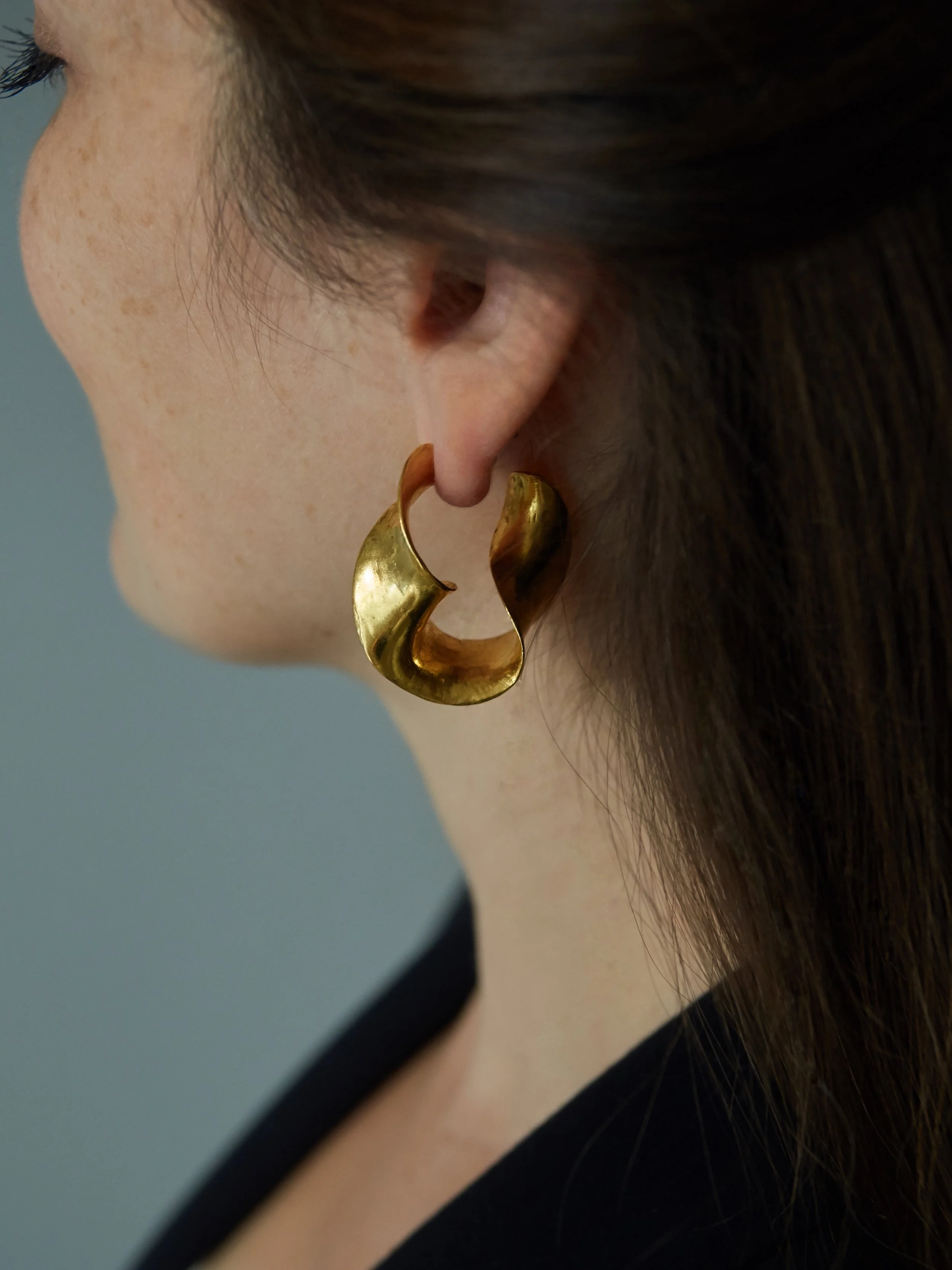 JAZZ MULTI – Sculptural Hoop Earrings