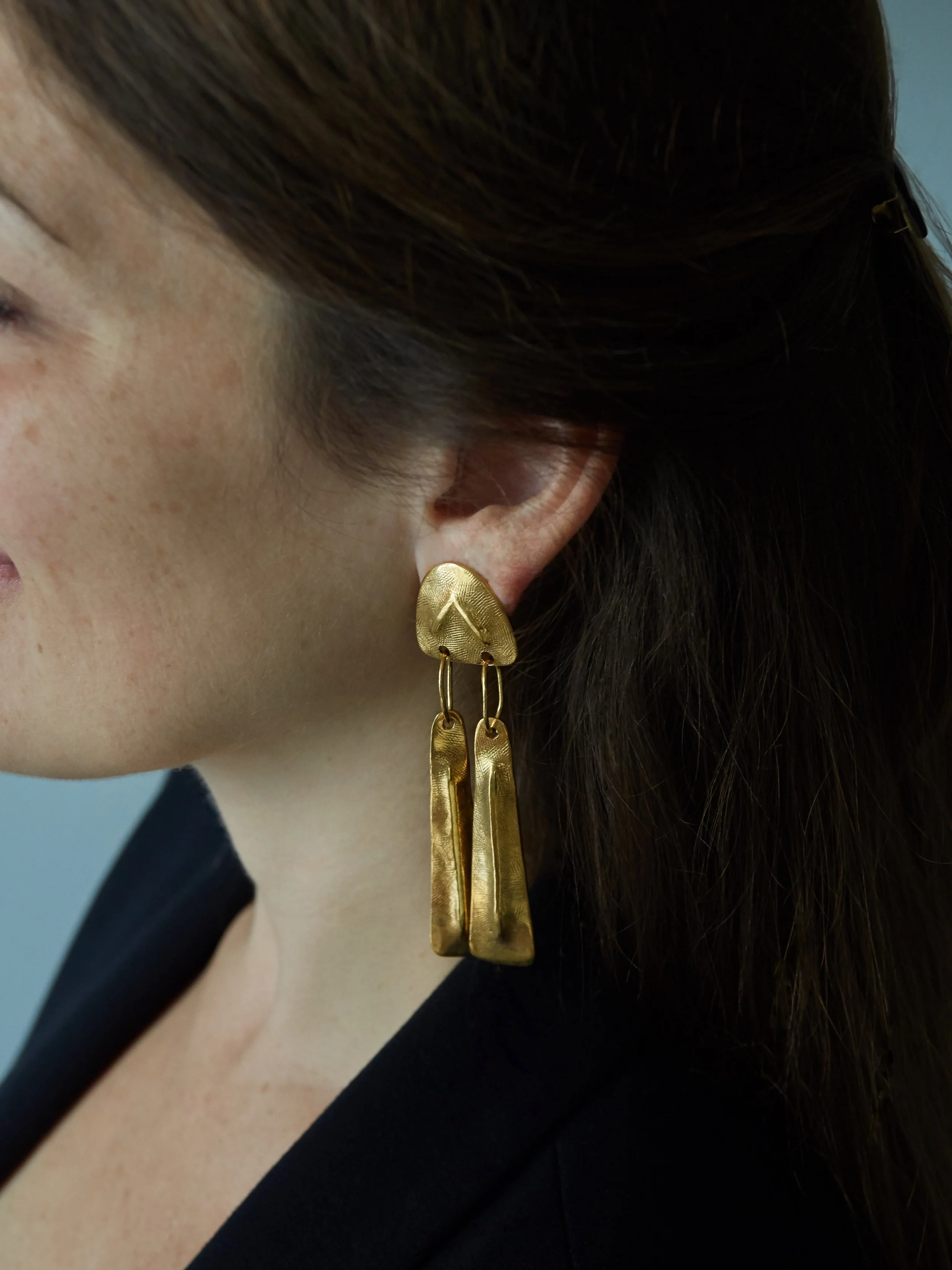 VÉNUS – Long Sculptural Earrings