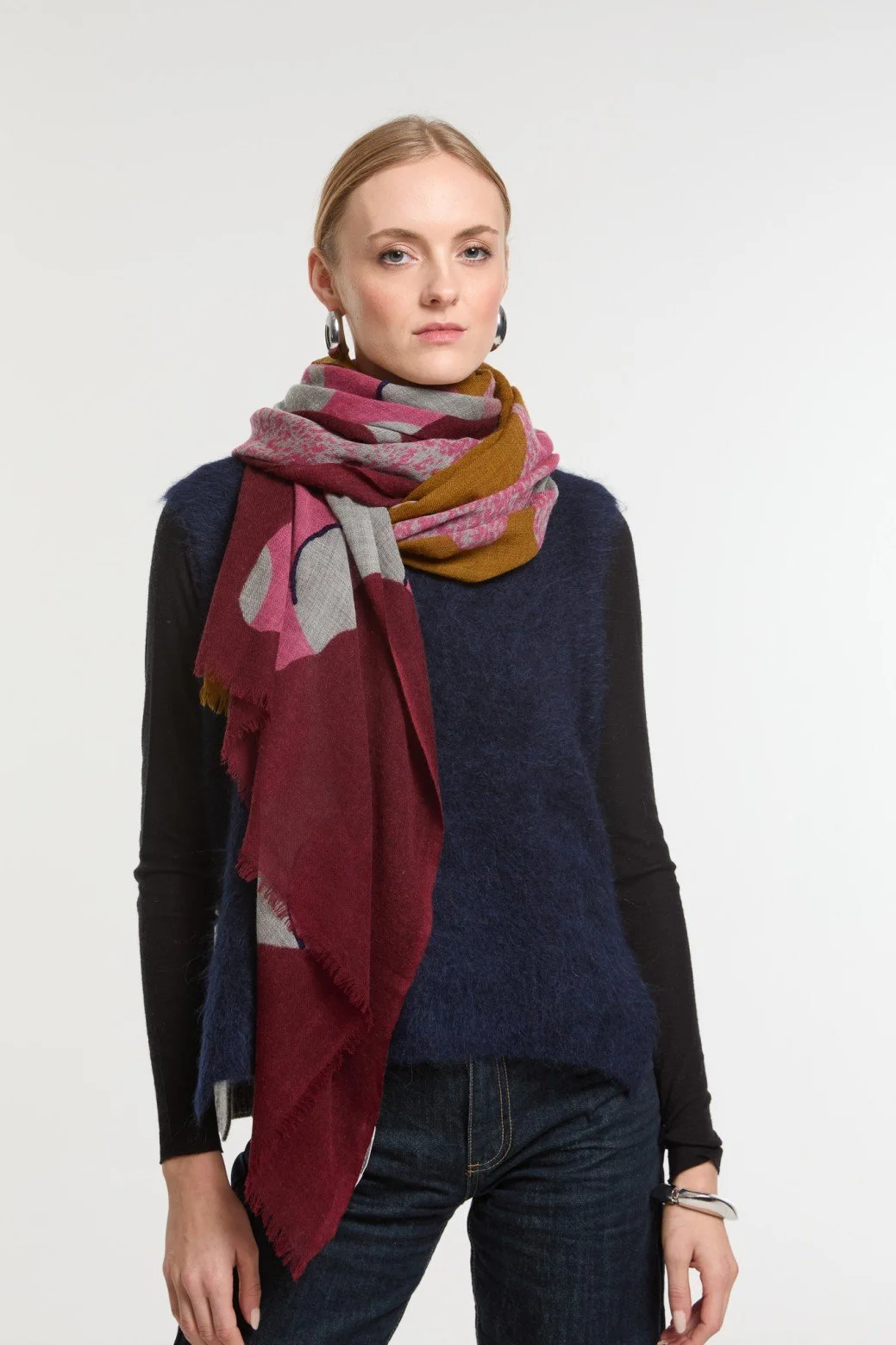 ETERNEL burgundy - Soft Wool Embroidered Scarf