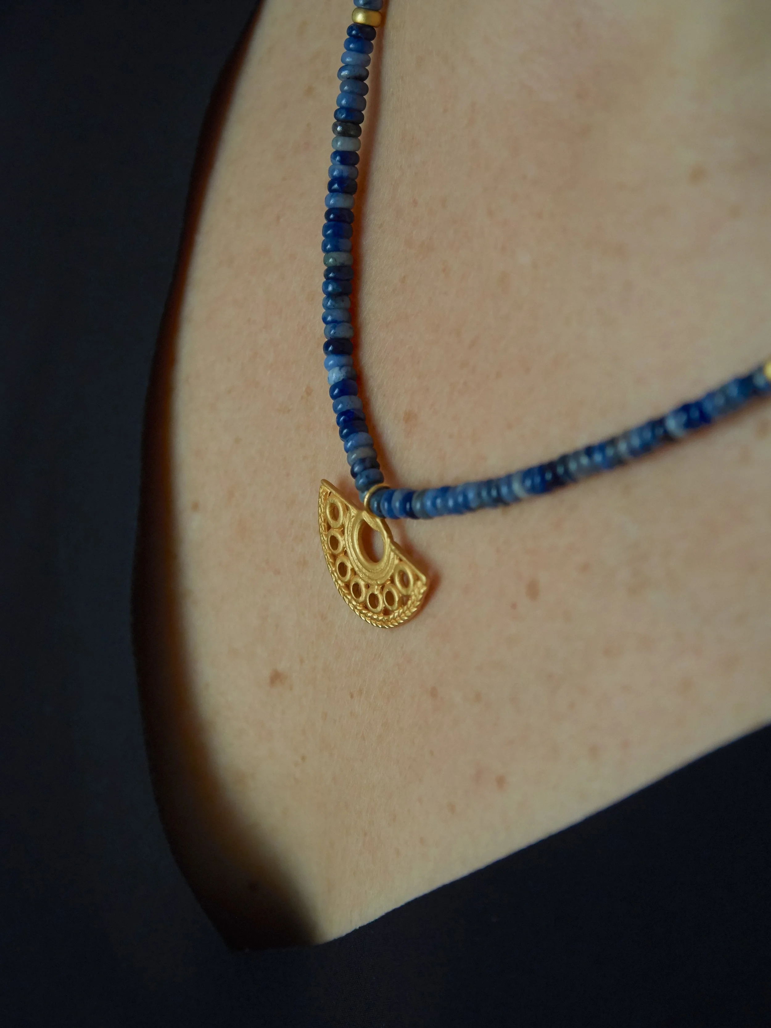 Zenú half-moon sodalite necklace