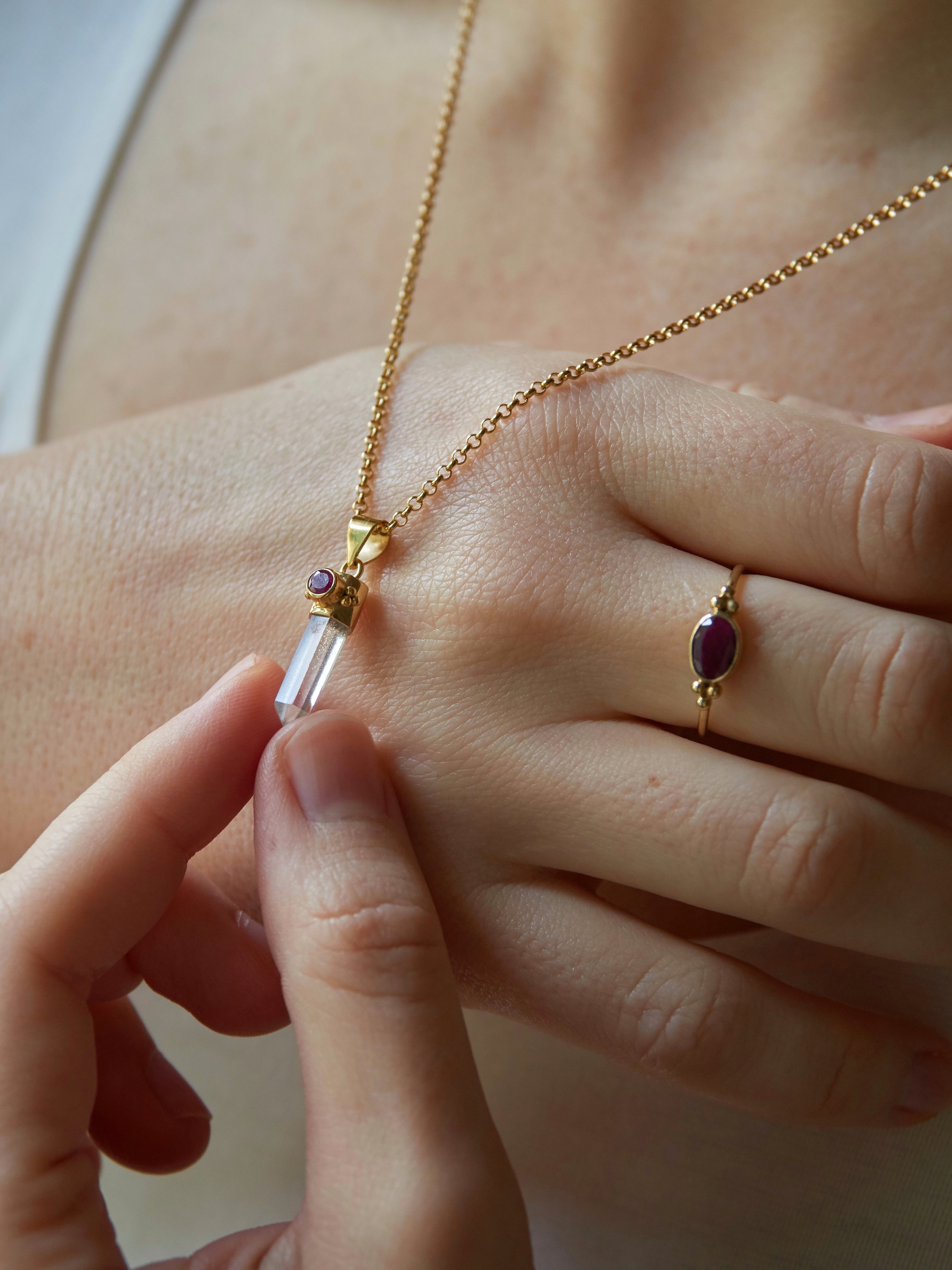 Wildstone Paris - KRYSTAL Pendant on 50cm Round Forçat Chain in 24k Gold Vermeil - Pink Ruby and Obelisk-Cut Rock Crystal - AMBART Designer Jewelry Boutique, Palma de Mallorca