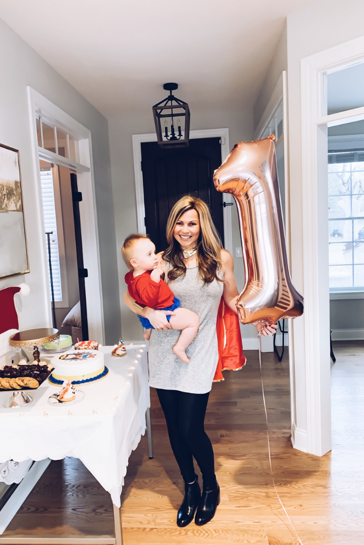 How To Plan A Wonder Woman Themed 1st Birthday Party First Thyme Mom