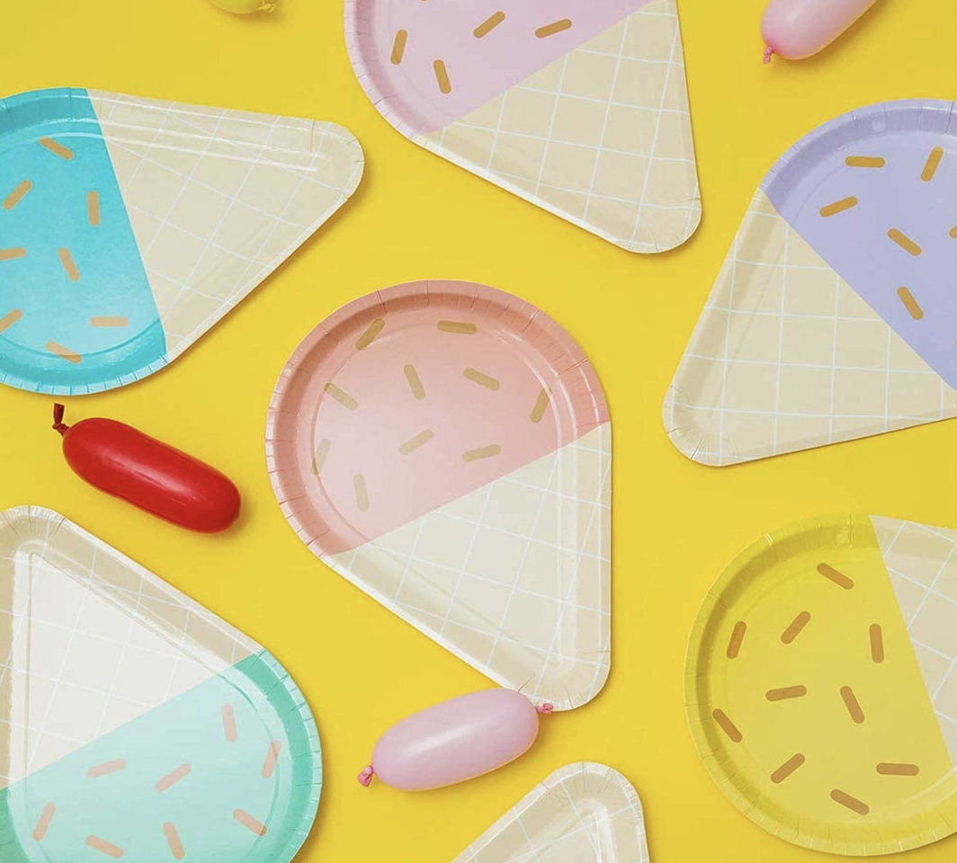 Disposable ice cream cone dessert plates. Ice Cream cone themed party plates