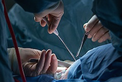 Proa-Medical-surgeons-hands.jpg