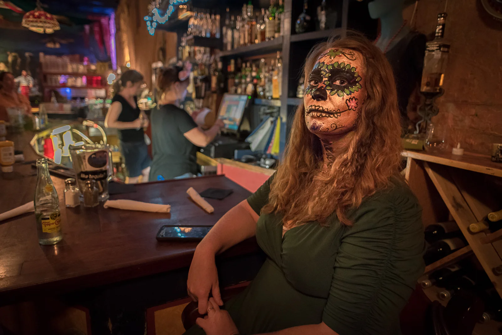 © Ayash Basu. Terlingua locals remain out and about until closing time, sharing stories with old and newly made friends.