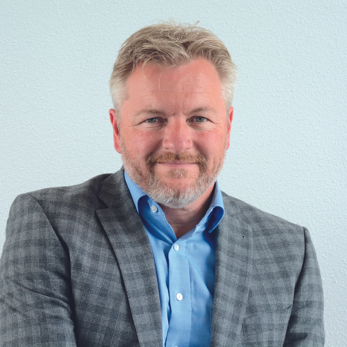 Aad Koster Voormalig directeur van brancheorganisatie ActiZ. Voorzitter European Association of Homes and Services for the Ageing (EAHSA). Lid Raad van Toezicht & Advies bij Stichting Zorgbalans. Mede-initiatiefnemer van Alleszelf.nl, een platform dat zich uitsluitend richt op ouderen en hun eigen kracht centraal stelt.