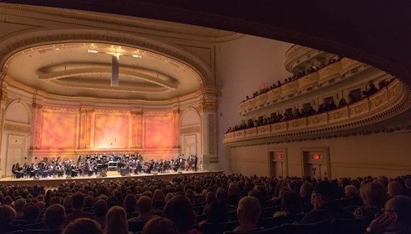 NEW-YORK-POPS-STEVEN-REINEKE-conducts-in-Carnegie-hall-photo-by-Richard-Termine1-580x330.jpg