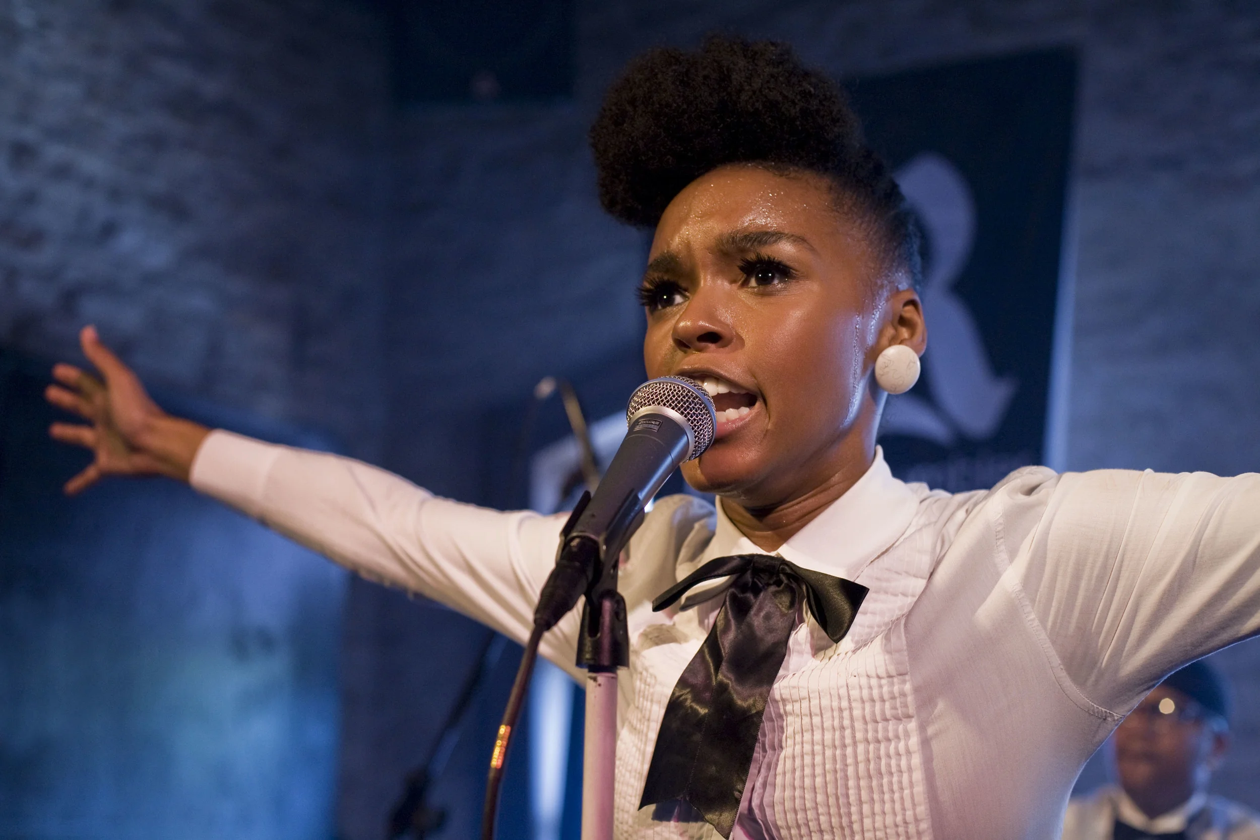 Janelle.jpg