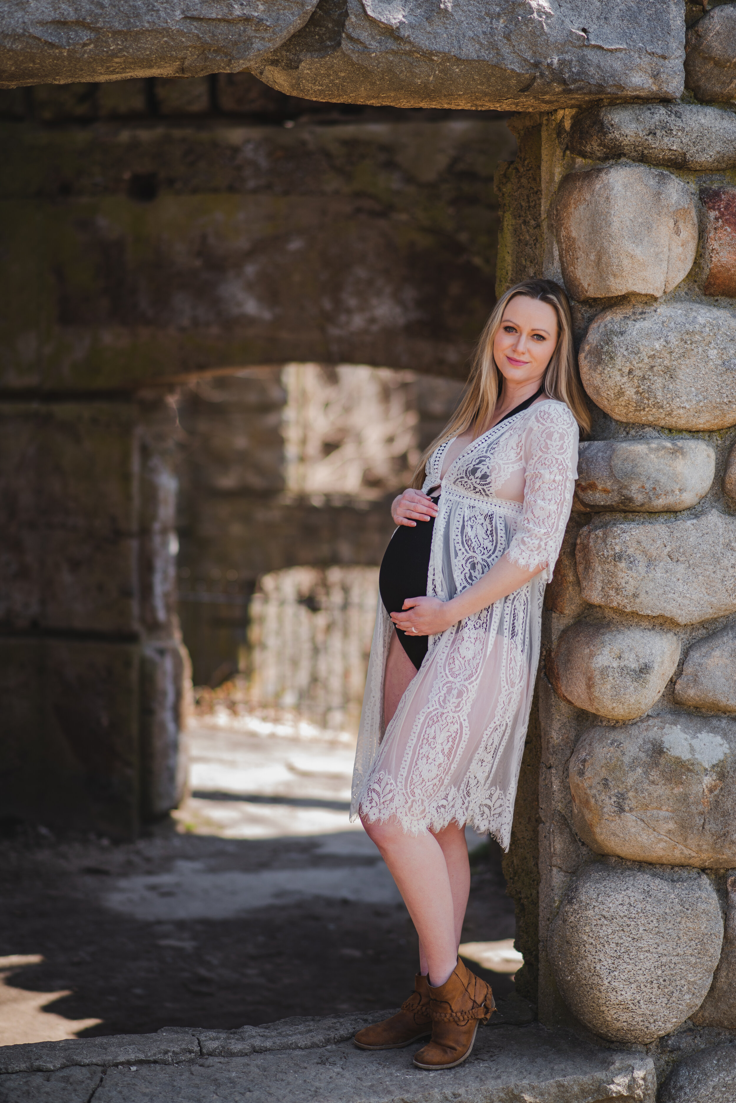 Ciara-Scott-Maternity-Bancroft-Castle-25.jpg