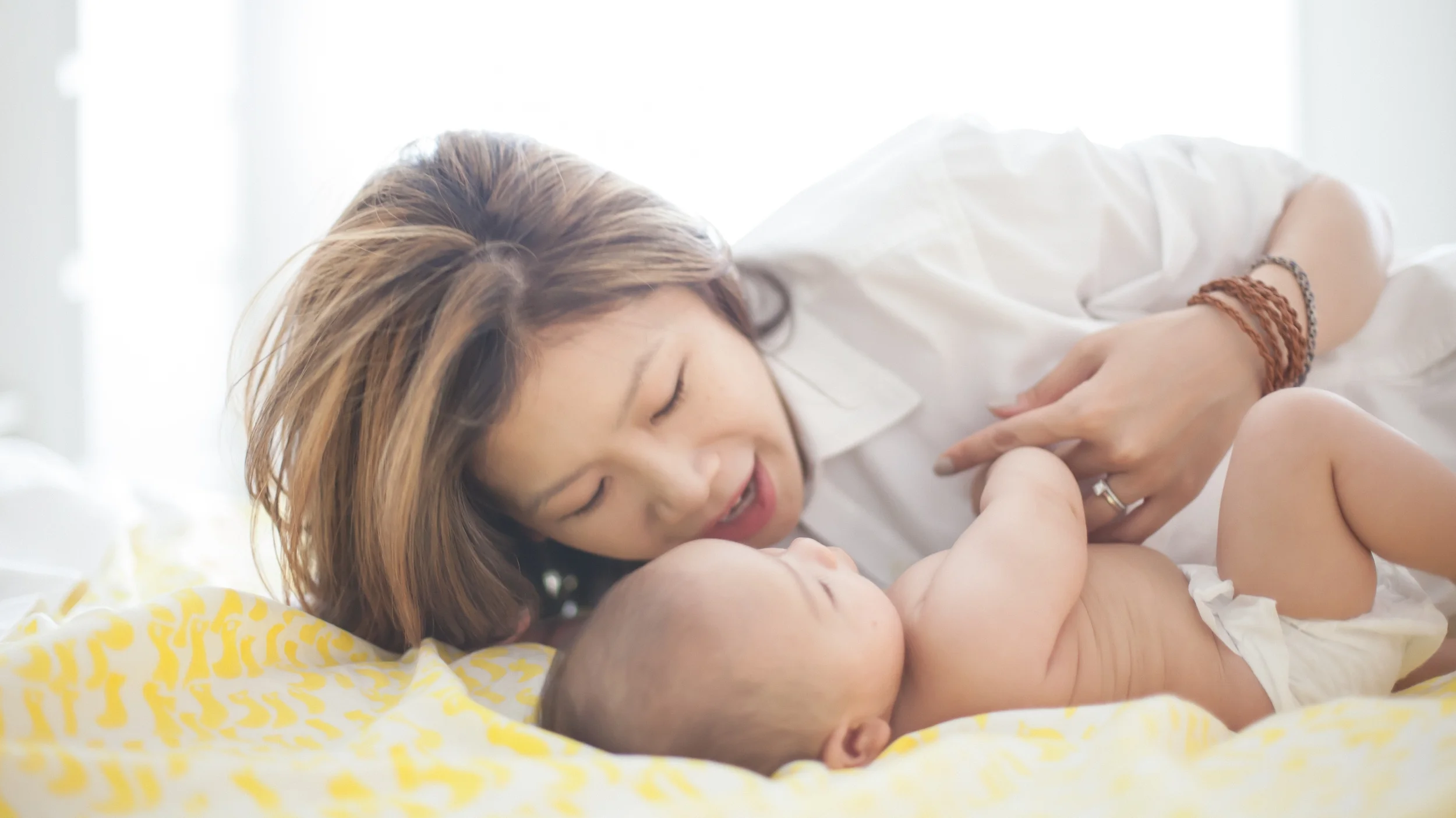 Natural light newborn photography - Sunday Kind of Love