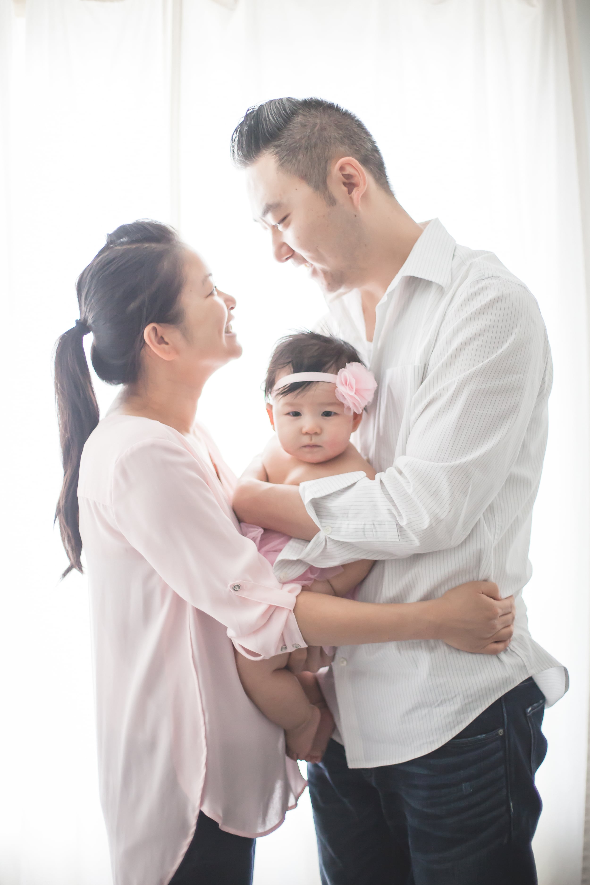 Newborn and parents in natural light - Sunday Kind of Love baby portraist