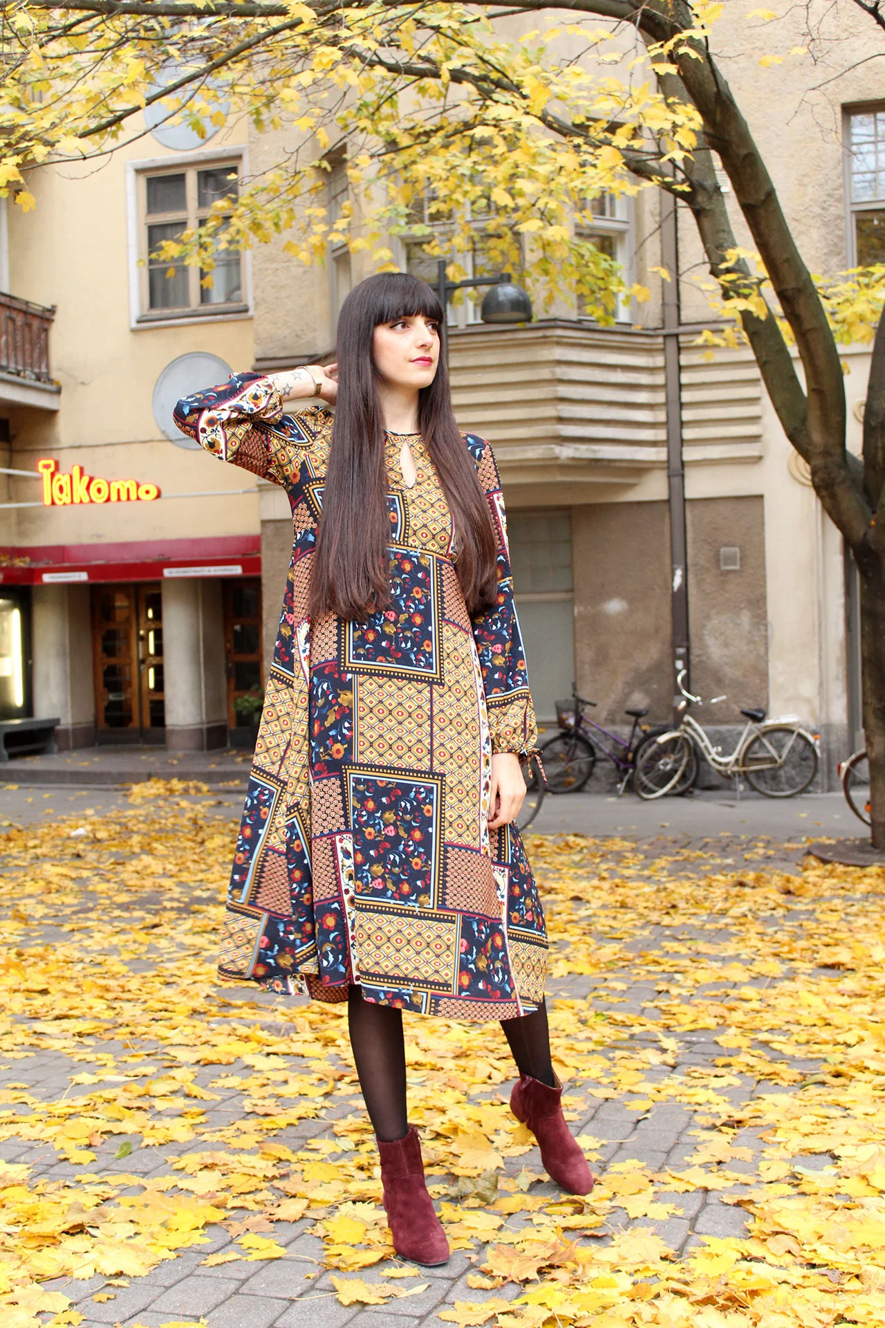 pazhalabirodriguez-fashion-blog-patchwork-dress-burgundy-suede-boots-07.jpg