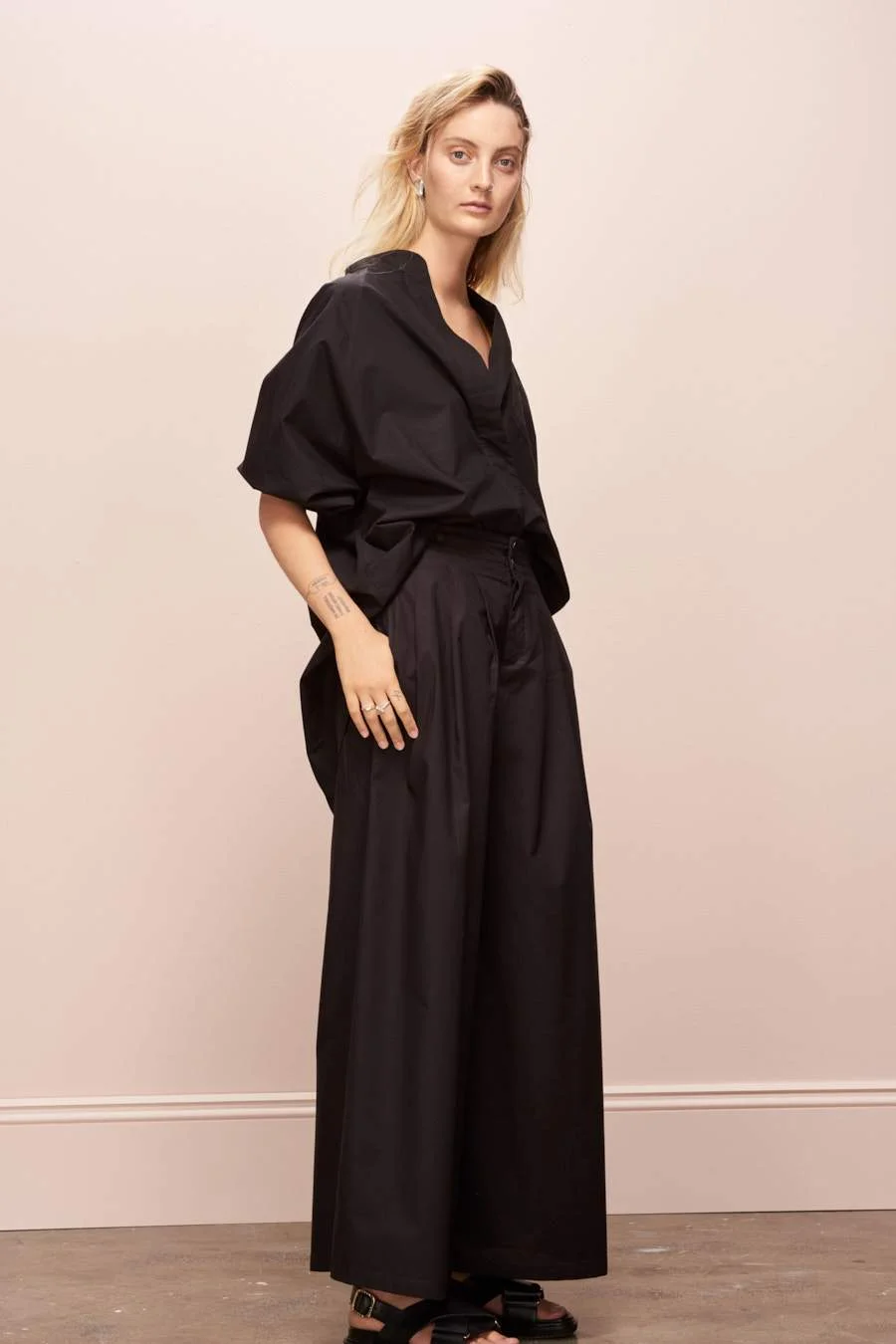 photo  Kowtow