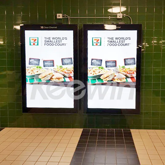 75 inch 1500nits High Brightness LCD Display - wall mounted Stockholms tunnelbana