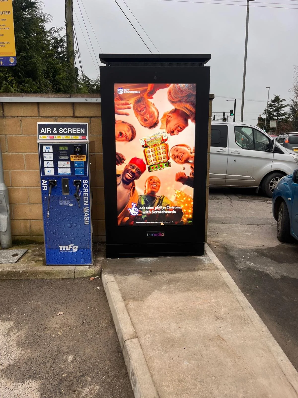 75 inch dual side outdoor lcd kiosk3.jpg