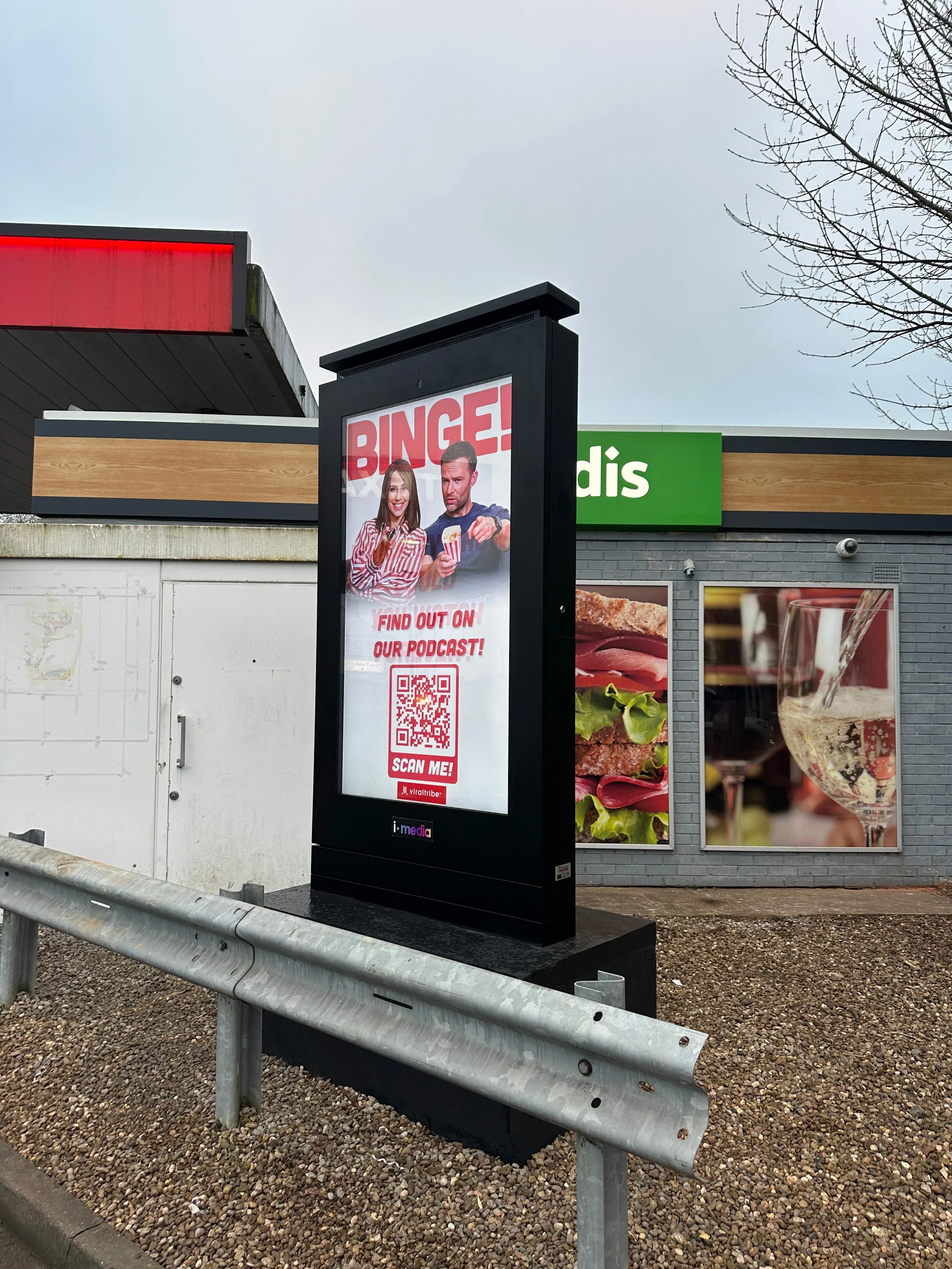 75 inch dual side outdoor lcd kiosk5.jpg