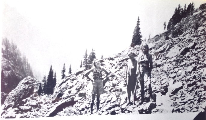 Eleanor with girlfriends near Mt. Gladys, 1934.