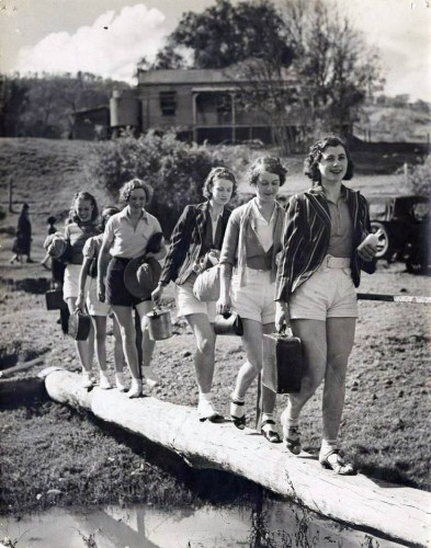 A group of hikers in Canungra, Queensland, Australia, 1936. Image: John Oxley Library, State Library of Queensland. 