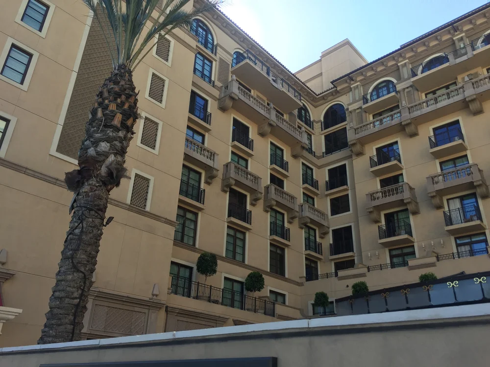 The Gilded Bellini At The Rooftop Grill At Montage Beverly Hills The Gilded Bellini